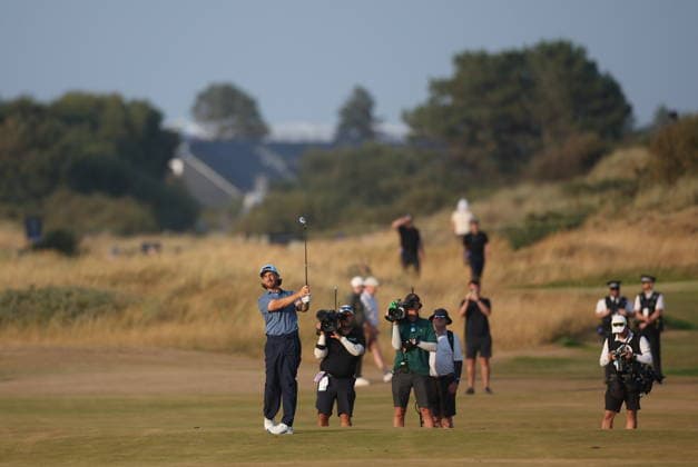 154th Open Golf Championships - Round 2 Tommy Fleetwood of England in action on the 16th hole during the British Open Golf Championship at Royal Birkdale in Southport, Britain, 17 July 2026. SOUTHPORT UNITED KINGDOM  Copyright: xADAMxVAUGHANx