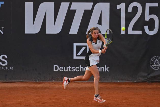 Italy: ATV Bancomat Tennis Open WTA, Tennis Damen 125 Lucia Bronzetti of Italy competes with Deborah Chiesa of Italy during the quarterfinals match at ATV Bancomat Tennis Open WTA 125 at Antico Tiro a Volo Club on July 17, 2026 in Rome, Italy. (Credit Roberto Bettacchi) Rome Italy Copyright: RobertoxBettacchi