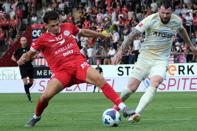 Football - Friendly - FCW vs UNION Berlin - Ledjan Sahitaj (red) and Oliver Burke (white) Winterthur Schützenwiese Zürich Schweiz Copyright: xSergioxBrunettix