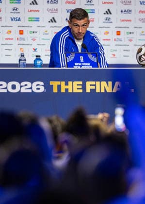 Football - FIFA World Cup, WM, Weltmeisterschaft, Fussball 2026 - Final - Spain v Argentina - MD-2 NEW YORK, USA - Friday, July 17, 2026: Argentina s goalkeeper Emiliano Martinez during a press conference, PK, Pressekonferenz at the Javits Center ahead of the FIFA World Cup Final 2026 between Spain and Argentina. (Photo by David Rawcliffe Propaganda) CARDIFF Met Life Stadium CARDIFF WALES  Copyright: xDavidxRawcliffex 2026-07-18-061-FIFA_World_Cup_Final_MD-2