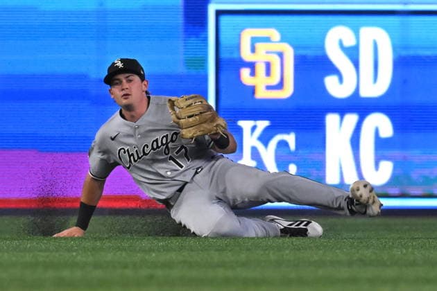 July 17, 2026, Toronto, On, Canada: Chicago White Sox left fielder Sam Antonacci (17) catches a fly ball off the bat of Toronto Blue Jays Luis Urias during second inning MLB, Baseball Herren, USA baseball action in Toronto on Friday, July 17, 2026. Canada News - July 17, 2026  - ZUMAc35_ 20260717_zaf_c35_084 Copyright: xJonxBlackerx