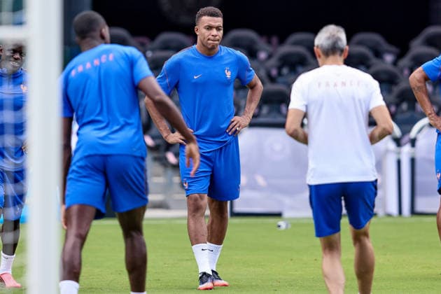 July 17, 2026, Fort Lauderdale, Florida, USA: Kylian Mbappe 10 of France attends a France soccer team training session in preparation for a FIFA World Cup, WM, Weltmeisterschaft, Fussball 26 Bronze Final match between France and England. Fort Lauderdale USA - ZUMAa257 20260717_zsp_a257_009 Copyright: xChrisxArjoonx