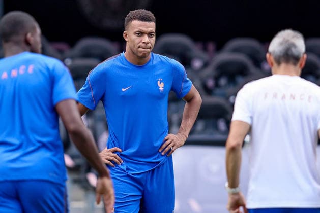 July 17, 2026, Fort Lauderdale, Florida, USA: Kylian Mbappe 10 of France attends a France soccer team training session in preparation for a FIFA World Cup, WM, Weltmeisterschaft, Fussball 26 Bronze Final match between France and England. Soccer 2026: World Cup 26 - France Training.  - ZUMAa257 20260717_zsp_a257_010 Copyright: xChrisxArjoonx