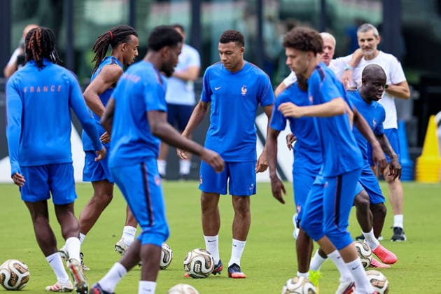 July 17, 2026, Fort Lauderdale, Florida, USA: Kylian Mbappe 10 of France attends a France soccer team training session in preparation for a FIFA World Cup, WM, Weltmeisterschaft, Fussball 26 Bronze Final match between France and England. Fort Lauderdale USA - ZUMAa257 20260717_zsp_a257_028 Copyright: xChrisxArjoonx