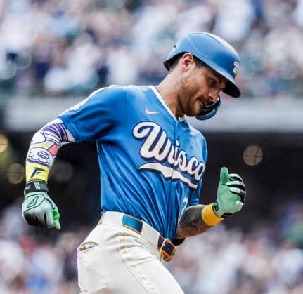 Milwaukee Brewers third baseman Joey Ortiz runs the bases after hitting a home run in the fifth inning of the MLB, Baseball Herren, USA game between the Miami Marlins and the Milwaukee Brewers at American Family Field in Milwaukee, Wisconsin on Friday July 17, 2026.  MIL20260717822 TANNENxMAURY