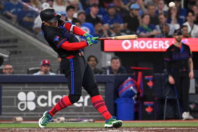 July 17, 2026, Toronto, On, Canada: Toronto Blue Jays George Springer (4) hits a solo home run against the Chicago White Sox during fifth inning MLB, Baseball Herren, USA baseball action in Toronto on Friday, July 17, 2026. Canada News - July 17, 2026  - ZUMAc35_ 20260717_zaf_c35_106 Copyright: xJonxBlackerx