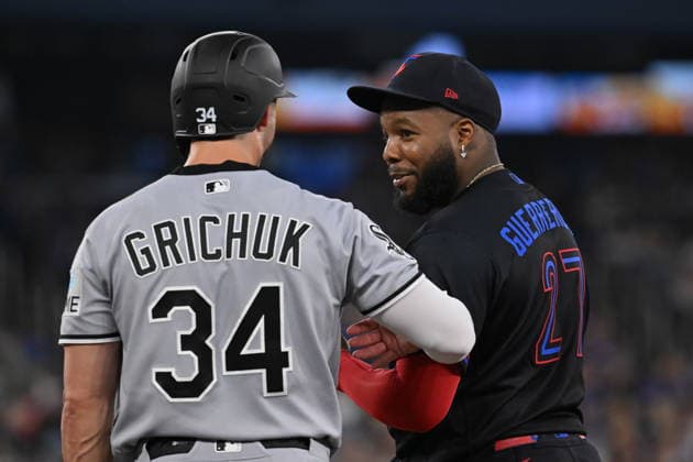 July 17, 2026, Toronto, On, Canada: Toronto Blue Jays infielder Vladimir Guerrero Jr. (27) and Chicago White Sox designated hitter Randal Grichuk (34) joke during a break during seventh inning MLB, Baseball Herren, USA baseball action in Toronto, Friday, July 17, 2026. Canada News - July 17, 2026  - ZUMAc35_ 20260717_zaf_c35_135 Copyright: xJonxBlackerx