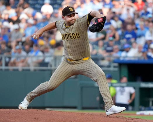 July 17, 2026: San Diego Padres starting pitcher Michael King (34) delivers a pitch against the Royals at Kauffman Stadium Kansas City, Missouri. CSM. Kansas City United States - ZUMAc04_ 20260717_zma_c04_177 Copyright: xJonxRobichaudx