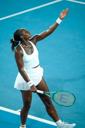 Vanda Pharmaceuticals Athens Open - Day 5 Alycia Parks of the United States plays during her quarterfinal match against fourth seed Maria Sakkari of Greece at the 2026 Vanda Pharmaceuticals Athens Open Women s tennis tournament at the Athens Olympic Tennis Centre in Athens, Greece. Athens Athens Greece  Copyright: xOwenxHammondx originalFilename:hammond-2026vand260717_npqPs.jpg