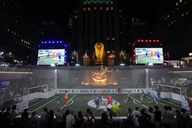 (260718) -- NEW YORK, July 18, 2026 -- This photo taken on July 17, 2026 shows a view of a FIFA Legends Cup match held ahead of the final match between Argentina and Spain at the 2026 FIFA World Cup, WM, Weltmeisterschaft, Fussball at Rockefeller Center in New York, the United States. ) (SP)U.S.-NEW YORK-FOOTBALL-FIFA WORLD CUP-LEGENDS CUP HuangxZongzhi 