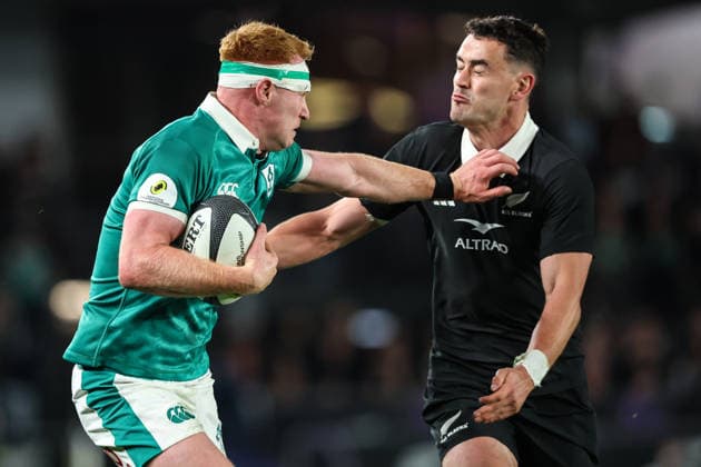 2026 Nations Championship Southern Hemisphere Series, Eden Park, Auckland, New Zealand 18 7 2026 New Zealand All Blacks vs Ireland Ireland s Ciaran Frawley comes up against New Zealand s Will Jordan Ciaran Frawley comes up against Will Jordan 18 7 2026  Copyright: xx BB3_0093