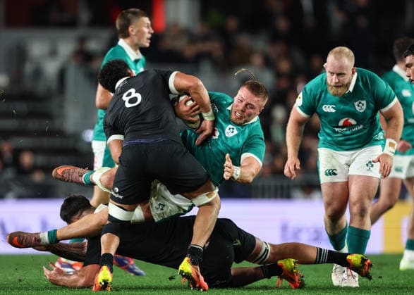 2026 Nations Championship Southern Hemisphere Series, Eden Park, Auckland, New Zealand 18 7 2026 New Zealand All Blacks vs Ireland Ireland s Sean Jansen is tackled by New Zealand s Ardie Savea Sean Jansen is tackled by Ardie Savea 18 7 2026  Copyright: xx BB3_9989