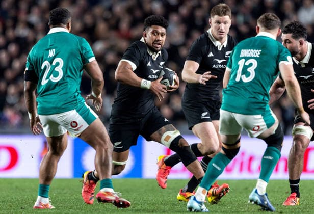 2026 Nations Championship Southern Hemisphere Series, Eden Park, Auckland, New Zealand 18 7 2026 New Zealand All Blacks vs Ireland New Zealand s Ardie Savea comes up against Bundee Aki and Garry Ringrose of Ireland Ardie Savea comes up against Bundee Aki and Garry Ringrose 18 7 2026  Copyright: xBrettxPhibbsx xwww.photosport.nzx 260718AllBlacksIreland_094