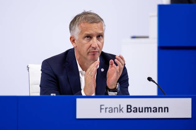 18.07.2026, Mitgliederversammlung 2026 des FC Schalke 04 in der Veltins Arena. Sportvorstand Frank Baumann (FC Schalke 04). Gelsenkirchen Veltins Arena NRW Deutschland xRHR-FOTO DEx *** July 18, 2026, FC Schalke 04 2026 General Meeting at the Veltins Arena; Sports Director Frank Baumann; FC Schalke 04; Gelsenkirchen; Veltins Arena; North Rhine-Westphalia; Germany; xRHR; PHOTO: DEx Copyright: DennisxEwert RHR-FOTOx RHR-FOTO DE
