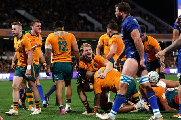 RUGBY AUSTRALIA ITALY, Brandon Paenga-Amosa of the Wallabies is congratulated by teammates after scoring a try during the Nations Championship Round 3 match between the Australian Wallabies and the Italian Azzurri at HBF Park in Perth, Saturday, July 18, 2026. ( NO ARCHIVING, EDITORIAL USE ONLY PERTH WESTERN AUSTRALIA AUSTRALIA  Copyright: xRICHARDxWAINWRIGHTx 20260718169225741710