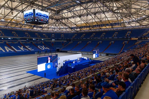18.07.2026, Mitgliederversammlung 2026 des FC Schalke 04 in der Veltins Arena. Blick auf die Bühne und den Aufsichtsrat. Gelsenkirchen Veltins Arena NRW Deutschland xRHR-FOTO DEx *** July 18, 2026, FC Schalke 04 s 2026 General Meeting at the Veltins Arena; view of the stage and the supervisory board; Gelsenkirchen, Veltins Arena, North Rhine-Westphalia, Germany xRHR PHOTO DEx Copyright: DennisxEwert RHR-FOTOx RHR-FOTO DE