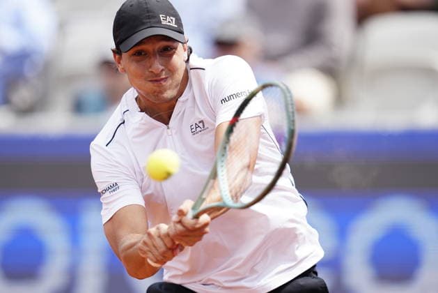 BASTAD, SWEDEN 20260718 Luciano Darderi during the men s semi-final at the Nordea Open tennis match in Bastad. BASTAD SWEDEN x9200x *** BASTAD, SWEDEN July 18, 2026 Luciano Darderi during the men s semifinal at the Nordea Open tennis tournament in Bastad BASTAD SWEDEN x9200x  Copyright: xBjörnxLarssonxRosvall TTx NORDEA OPEN TENNIS IN BASTAD