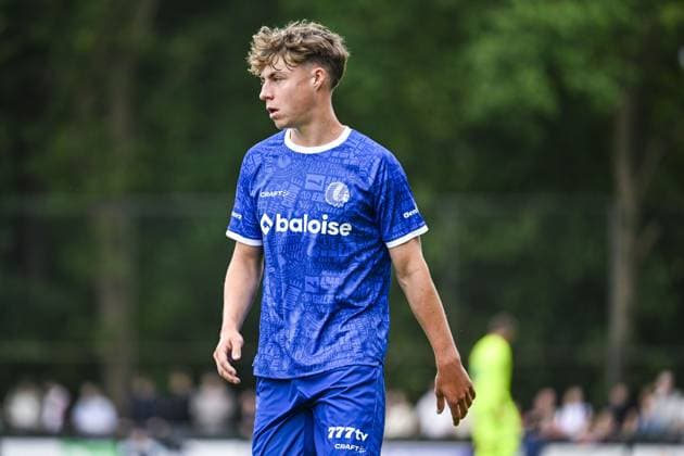Gent s Tibe De Vlieger pictured during a friendly game between KAA Gent and Dutch FC Twente, at the summer training camp of Belgian first division soccer team KAA Gent in De Lutte, Losser, the Netherlands on Saturday 18 July 2026, to prepare for the upcoming 2026-2027 season. TOM GOYVAERTS TomxGoyvaerts  x181411111x