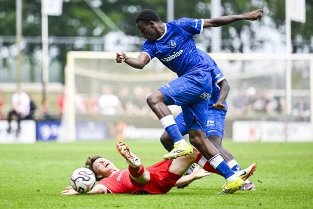 Twente s Sondre Orjasaeter and Gent s Hyllarion Goore pictured in action during a friendly game between KAA Gent and Dutch FC Twente, at the summer training camp of Belgian first division soccer team KAA Gent in De Lutte, Losser, the Netherlands on Saturday 18 July 2026, to prepare for the upcoming 2026-2027 season. TOM GOYVAERTS TomxGoyvaerts  x181411398x