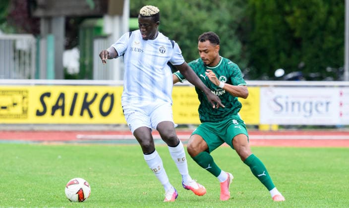 18.07.2026 - Fussball - Saison 2026 2027 - Testspiel Freundschaftsspiel Vorbereitungsspiel - SpVgg Greuther Fürth ( Kleeblatt ) - FC Zürich - Sportfoto Zink - xwoxzix - regulations prohibit any use of photographs as image sequences and or quasi-video - only for editorial use - Philippe Paulin Keny (19, FC Zürich ) Sacha Banse Bansé (6, SpVgg Greuther Fürth ) *** July 18, 2026 Soccer Season 2026–2027 Exhibition Match Friendly Match Preseason Match SpVgg Greuther Fürth Kleeblatt FC Zurich Sports Photo Zink xwoxzix regulations prohibit any use of photographs as image sequences and or quasi-video; for editorial use only Philippe Paulin Keny 19, FC Zurich Sacha Banse Bansé 6, SpVgg Greuther Fürth