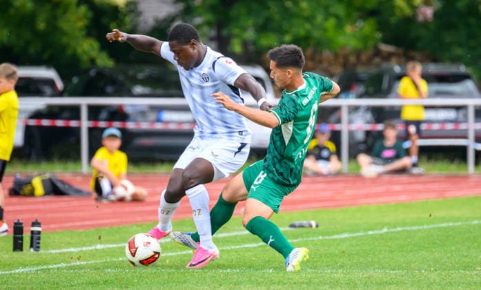 18.07.2026 - Fussball - Saison 2026 2027 - Testspiel Freundschaftsspiel Vorbereitungsspiel - SpVgg Greuther Fürth ( Kleeblatt ) - FC Zürich - Sportfoto Zink - xwoxzix - regulations prohibit any use of photographs as image sequences and or quasi-video - only for editorial use - Umeh Emmanuel (11, FC Zürich ) Shinta Appelkamp (8, SpVgg Greuther Fürth ) *** July 18, 2026 Soccer Season 2026–2027 Exhibition Match Friendly Match Preseason Match SpVgg Greuther Fürth Kleeblatt FC Zurich Sports Photo Zink xwoxzix Regulations prohibit any use of photographs as image sequences and or quasi-video; for editorial use only. Umeh Emmanuel 11, FC Zurich; Shinta Appelkamp 8, SpVgg Greuther Fürth