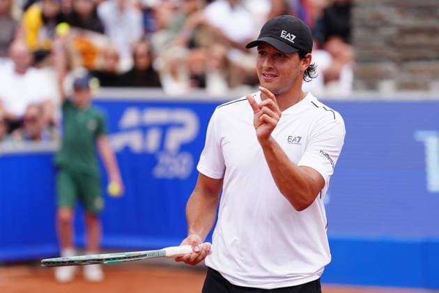 BASTAD, SWEDEN 20260718 Luciano Darderi during the men s semi-final at the Nordea Open tennis match in Bastad. BASTAD SWEDEN x9200x *** BASTAD, SWEDEN July 18, 2026 Luciano Darderi during the men s semifinal at the Nordea Open tennis tournament in Bastad BASTAD SWEDEN x9200x  Copyright: xBjörnxLarssonxRosvall TTx NORDEA OPEN TENNIS IN BASTAD