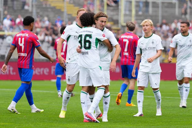18.07.2026, xydrx, Fußball, Testspiel, Wuppertaler SV - Borussia Mönchengladbach, Saison 2026 2027, Stadion am Zoo: Torjubel nach dem Tor zum 1:0 für Borussia Moenchengladbach durch Torschütze Hugo Bolin (Borussia Moenchengladbach, 38) zusammen mit Wael Mohya (Borussia Moenchengladbach, 36) DFB regulations prohibit any use of photographs as image sequences and or quasi-video. *** July 18, 2026, xydrx, Soccer, Friendly Match, Wuppertaler SV vs. Borussia Mönchengladbach, 2026–2027 Season, Stadion am Zoo: Celebrations after Borussia Mönchengladbach’s 1–0 goal scored by Hugo Bolin (Borussia Mönchengladbach, 38) alongside Wael Mohya (Borussia Mönchengladbach, 36). DFB regulations prohibit any use of photographs as image sequences and or quasi-video. Copyright: HMBxMedia YannisxDreimann
