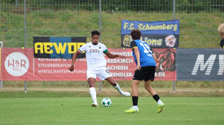 18.07.2026, xrekx, Fussball Testspiel, SV Sandhausen - 1. FC Saarbruecken v.l. Yannick Osee (SV Sandhausen) (DFL DFB REGULATIONS PROHIBIT ANY USE OF PHOTOGRAPHS as IMAGE SEQUENCES and or QUASI-VIDEO) Lautenbach *** July 18, 2026, xrekx, Soccer Friendly Match, SV Sandhausen 1 FC Saarbrücken v l Yannick Osee SV Sandhausen DFL DFB REGULATIONS PROHIBIT ANY USE OF PHOTOGRAPHS as IMAGE SEQUENCES and or QUASI-VIDEO Lautenbach