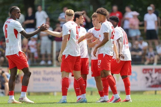 18.07.2026, xtgx, Fussball Testspiel, RB Leipzig - VSG Altglienicke emspor, v.l. Brajan Gruda (Leipzig, 10) Jubel, Torjubel, jubelt ueber das Tor, celebrate the goal, celebration (DFL DFB REGULATIONS PROHIBIT ANY USE OF PHOTOGRAPHS as IMAGE SEQUENCES and or QUASI-VIDEO) Markranstädt *** July 18, 2026, xtgx, Soccer Friendly Match, RB Leipzig vs. VSG Altglienicke emspor, from left: Brajan Gruda (Leipzig), 10 celebrating, Goal celebration, celebrating the goal, DFL DFB REGULATIONS PROHIBIT ANY USE OF PHOTOGRAPHS as IMAGE SEQUENCES and or QUASI-VIDEO Markranstädt
