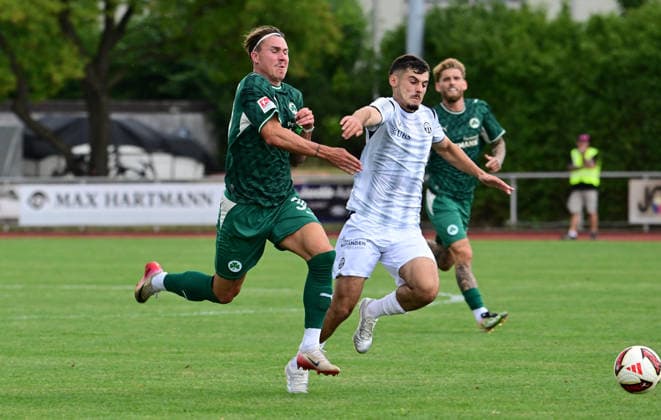 18.07.2026 - Fussball - Saison 2026 2027 - Testspiel Freundschaftsspiel Vorbereitungsspiel - SpVgg Greuther Fürth ( Kleeblatt ) - FC Zürich - Sportfoto Zink - xwoxzix - regulations prohibit any use of photographs as image sequences and or quasi-video - only for editorial use - Felix Klaus (30, SpVgg Greuther Fürth ) Selmin Hodza (32, FC Zürich ) *** July 18, 2026 Soccer Season 2026–2027 Exhibition Match Friendly Match Preseason Match SpVgg Greuther Fürth Kleeblatt FC Zurich Sports Photo Zink xwoxzix regulations prohibit any use of photographs as image sequences and or quasi-video; for editorial use only Felix Klaus 30, SpVgg Greuther Fürth Selmin Hodza 32, FC Zurich
