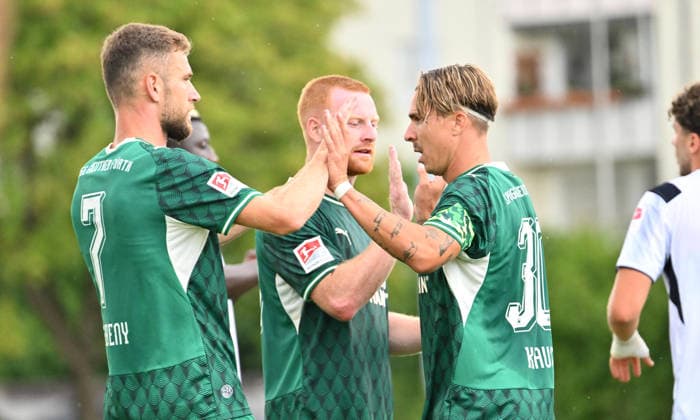18.07.2026 - Fussball - Saison 2026 2027 - Testspiel Freundschaftsspiel Vorbereitungsspiel - SpVgg Greuther Fürth ( Kleeblatt ) - FC Zürich - Sportfoto Zink - xwoxzix - regulations prohibit any use of photographs as image sequences and or quasi-video - only for editorial use - Torjubel Jubel Freude nach Treffer Tor Torschuß zum 1:0 durch Felix Klaus (30, SpVgg Greuther Fürth ) per Elfmeter Strafstoß - Dennis Srbeny (7, SpVgg Greuther Fürth ) Paul Will (13, SpVgg Greuther Fürth ) Felix Klaus (30, SpVgg Greuther Fürth ) *** July 18, 2026 Soccer Season 2026–2027 Exhibition Match Friendly Match Preseason Match SpVgg Greuther Fürth Kleeblatt FC Zurich Sports Photo Zink xwoxzix regulations prohibit any use of photographs as image sequences and or quasi-video; for editorial use only Goal celebration Jcelebration, joy after a goal, goal, shot on goal for the 1–0 by Felix Klaus 30, SpVgg Greuther Fürth via penalty kick by Dennis Srbeny 7, SpVgg Greuther Fürth, Paul Will 13, SpVgg Greuther Fürth, Felix Klaus 30, SpVgg Greuther Fürth