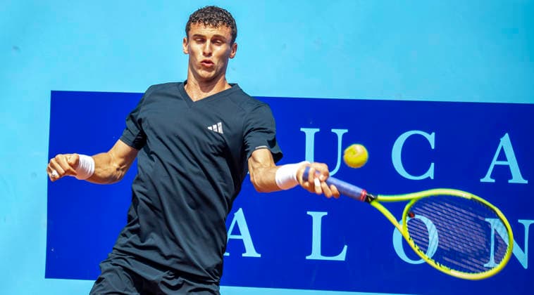 July 18, 2026, Gstaad, Bern, Switzerland: Gstaad Switzerland, 07 18 2026: JUAN MANUEL CERUNDOLO of Argentina is in action during semi-finals of EFG Swiss Open Gstaad ATP, Tennis Herren 250,Tennis Herren 250, which is known as the Swiss Gstaad Open and took place at Roy Emerson Arena in Gstaad, which is located in the famous ski resort of Gstaad and which is located in the Bernese Oberland..RAPHAEL COLLIGNON won 1-7; 7-6; 7-5. Gstaad Switzerland - ZUMAd206 20260718_zip_d206_002 Copyright: xEricxDubostx