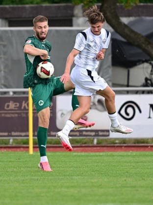 18.07.2026 - Fussball - Saison 2026 2027 - Testspiel Freundschaftsspiel Vorbereitungsspiel - SpVgg Greuther Fürth ( Kleeblatt ) - FC Zürich - Sportfoto Zink - xwoxzix - regulations prohibit any use of photographs as image sequences and or quasi-video - only for editorial use - Doni Edon Arifi (28, SpVgg Greuther Fürth ) Jill Stiel (46, FC Zürich ) *** July 18, 2026 Soccer Season 2026–2027 Exhibition Match Friendly Match Preseason Match SpVgg Greuther Fürth Kleeblatt FC Zurich Sports Photo Zink xwoxzix Regulations prohibit any use of photographs as image sequences and or quasi-video; for editorial use only Doni Edon Arifi 28, SpVgg Greuther Fürth; Jill Stiel 46, FC Zurich