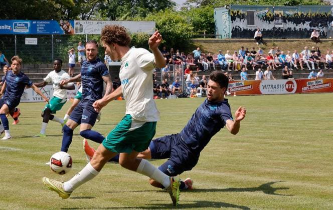 CFC vs Greuther Fürth U23 18.07.2026 Chemnitz, Stadion an der Irkutsker Straße, Fussball, Regionalliga Nordost, , Testspiel , CFC, CFC vs Greuther Fürth U23 Kampf um den Ball Chemnitz Sachsen BRD *** CFC vs. Greuther Fürth U23, July 18, 2026, Chemnitz, Stadion an der Irkutsker Straße, Sports, Soccer, Northeast Regional League, , Friendly Match, CFC, CFC vs. Greuther Fürth U23, Battle for the Ball, Chemnitz, Saxony, Germany