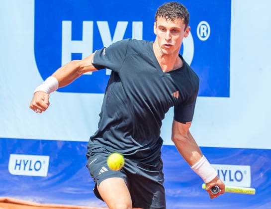July 18, 2026, Gstaad, Bern, Switzerland: Gstaad Switzerland, 07 18 2026: JUAN MANUEL CERUNDOLO of Argentina is in action during semi-finals of EFG Swiss Open Gstaad ATP, Tennis Herren 250,Tennis Herren 250, which is known as the Swiss Gstaad Open and took place at Roy Emerson Arena in Gstaad, which is located in the famous ski resort of Gstaad and which is located in the Bernese Oberland..RAPHAEL COLLIGNON won 1-7; 7-6; 7-5. Gstaad Switzerland - ZUMAd206 20260718_zip_d206_015 Copyright: xEricxDubostx