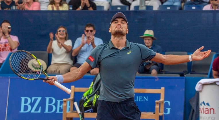 July 18, 2026, Gstaad, Bern, Switzerland: Gstaad Switzerland, 07 18 2026: RAPHAEL COLLIGNON of Belgium celebrates and the community, and thanks the public for the victory during semi-finals of EFG Swiss Open Gstaad ATP, Tennis Herren 250,Tennis Herren 250, which is known as the Swiss Gstaad Open and took place at Roy Emerson Arena in Gstaad, which is located in the famous ski resort of Gstaad and which is located in the Bernese Oberland..RAPHAEL COLLIGNON won 1-7; 7-6; 7-5. Gstaad Switzerland - ZUMAd206 20260718_zip_d206_027 Copyright: xEricxDubostx