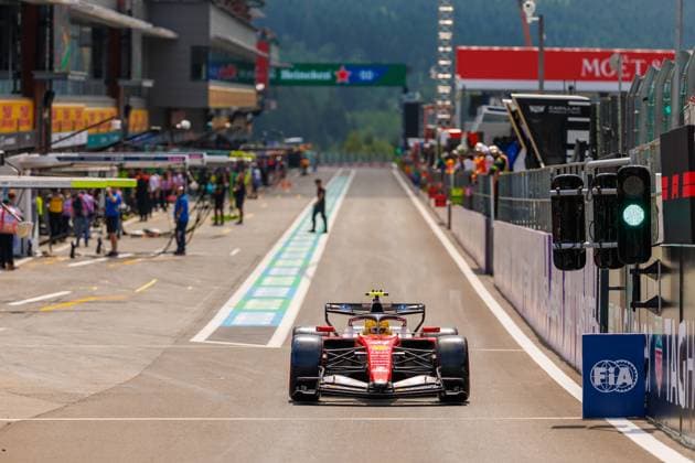 Lewis Hamilton (Scuderia Ferrari HP, 44) mit seinem Auto an der Boxenausfahrt, Grosser Preis von Belgien, Motorsport, Formel 1, Saison 2026, 18.07.2026 Grosser Preis von Belgien, Motorsport, Formel 1, Saison 2026, 18.07.2026 Spa Franchorchamps *** Lewis Hamilton, Scuderia Ferrari, No. 44, with his car at the pit exit, Belgian Grand Prix, Motorsports, Formula 1, 2026 Season, July 18, 2026 Belgian Grand Prix, Motorsports, Formula 1, 2026 Season, July 18, 2026 Spa-Francorchamps Copyright: xEibner-Pressefoto AlexanderxNeisx EP_ANS