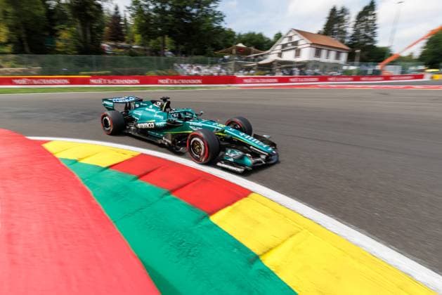 Lance Stroll (Aston Martin Aramco F1 Team, 18) mit seinem Auto in der Kurve La Source, Grosser Preis von Belgien, Motorsport, Formel 1, Saison 2026, 18.07.2026 Grosser Preis von Belgien, Motorsport, Formel 1, Saison 2026, 18.07.2026 Spa Franchorchamps *** Lance Stroll of the Aston Martin Aramco F1 Team, No. 18, in his car at the La Source corner, Belgian Grand Prix, Motorsports, Formula 1, 2026 season, July 18, 2026 Belgian Grand Prix, Motorsports, Formula 1, 2026 Season, July 18, 2026 Spa-Francorchamps Copyright: xEibner-Pressefoto AlexanderxNeisx EP_ANS