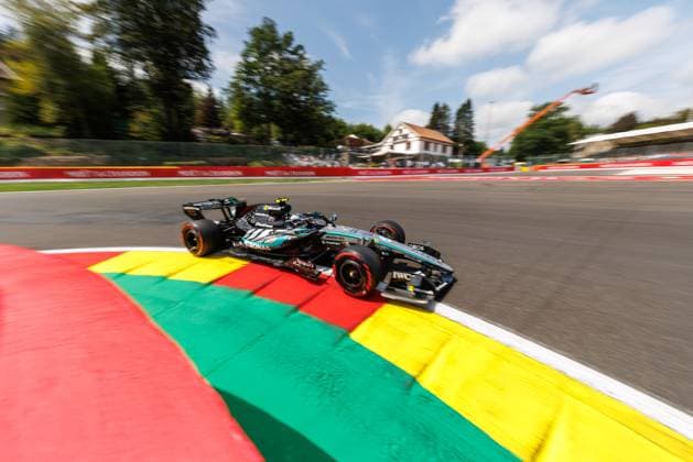 Andrea Kimi Antonelli (Mercedes AMG Petronas F1 Team, 12) mit seinem Auto in der Kurve La Source, Grosser Preis von Belgien, Motorsport, Formel 1, Saison 2026, 18.07.2026 Grosser Preis von Belgien, Motorsport, Formel 1, Saison 2026, 18.07.2026 Spa Franchorchamps *** Andrea Kimi Antonelli of the Mercedes AMG Petronas F1 Team, No. 12, in his car at the La Source corner, Belgian Grand Prix, Motorsports, Formula 1, 2026 season, July 18, 2026 Belgian Grand Prix, Motorsports, Formula 1, 2026 Season, July 18, 2026 Spa-Francorchamps Copyright: xEibner-Pressefoto AlexanderxNeisx EP_ANS