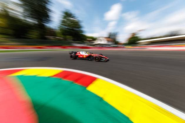 Lewis Hamilton (Scuderia Ferrari HP, 44) mit seinem Auto in der Kurve La Source, Grosser Preis von Belgien, Motorsport, Formel 1, Saison 2026, 18.07.2026 Grosser Preis von Belgien, Motorsport, Formel 1, Saison 2026, 18.07.2026 Spa Franchorchamps *** Lewis Hamilton, Scuderia Ferrari, No. 44, in his car at the La Source corner, Belgian Grand Prix, Motorsports, Formula 1, 2026 Season, July 18, 2026 Belgian Grand Prix, Motorsports, Formula 1, 2026 Season, July 18, 2026 Spa-Francorchamps Copyright: xEibner-Pressefoto AlexanderxNeisx EP_ANS