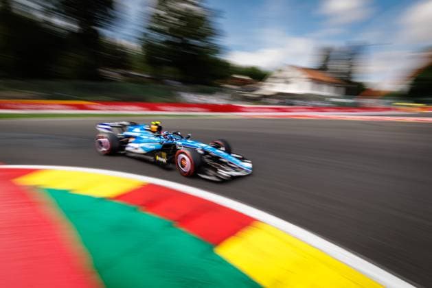 Carlos Sainz (Atlassian Williams F1 Team, 55) mit seinem Auto in der Kurve La Source, Grosser Preis von Belgien, Motorsport, Formel 1, Saison 2026, 18.07.2026 Grosser Preis von Belgien, Motorsport, Formel 1, Saison 2026, 18.07.2026 Spa Franchorchamps *** Carlos Sainz of the Atlassian Williams F1 Team, No. 55, in his car at the La Source corner, Belgian Grand Prix, Motorsports, Formula 1, 2026 season, July 18, 2026 Belgian Grand Prix, Motorsports, Formula 1, 2026 Season, July 18, 2026 Spa-Francorchamps Copyright: xEibner-Pressefoto AlexanderxNeisx EP_ANS