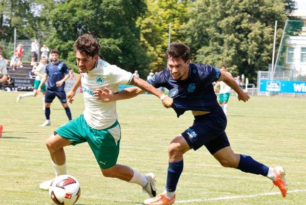 CFC vs Greuther Fürth U23 18.07.2026 Chemnitz, Stadion an der Irkutsker Straße, Fussball, Regionalliga Nordost, , Testspiel , CFC, CFC vs Greuther Fürth U23 rechts Roman Eppendorfer, im Zweikampf mit einem Fürther Spieler Chemnitz Sachsen BRD *** CFC vs. Greuther Fürth U23, July 18, 2026, Chemnitz, Stadion an der Irkutsker Straße, Sports, Soccer, Northeast Regional League, , Friendly Match, CFC, CFC vs. Greuther Fürth U23: Roman Eppendorfer (right) in a tackle with a Fürth player, Chemnitz, Saxony, Germany