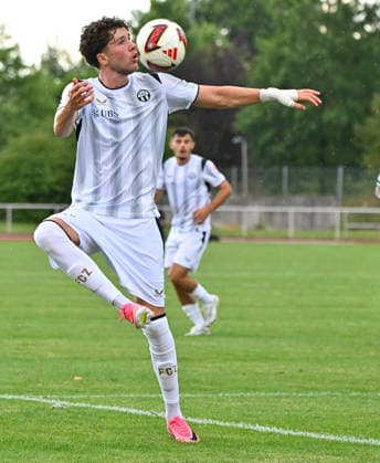 18.07.2026 - Fussball - Saison 2026 2027 - Testspiel Freundschaftsspiel Vorbereitungsspiel - SpVgg Greuther Fürth ( Kleeblatt ) - FC Zürich - Sportfoto Zink MeZi - xmexzix - regulations prohibit any use of photographs as image sequences and or quasi-video - only for editorial use - Leandro Schödler (21, FC Zürich ) *** July 18, 2026 Soccer Season 2026–2027 Exhibition Match Friendly Match Preseason Match SpVgg Greuther Fürth Kleeblatt FC Zurich Sports Photo Zink MeZi xmexzix Regulations prohibit any use of photographs as image sequences and or quasi-video; for editorial use only. Leandro Schödler 21, FC Zurich