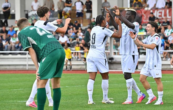 18.07.2026 - Fussball - Saison 2026 2027 - Testspiel Freundschaftsspiel Vorbereitungsspiel - SpVgg Greuther Fürth ( Kleeblatt ) - FC Zürich - Sportfoto Zink MeZi - xmexzix - regulations prohibit any use of photographs as image sequences and or quasi-video - only for editorial use - Torjubel Jubel Freude Juan Jose Perea Mendoza (9, FC Zürich ) Philippe Paulin Keny (19, FC Zürich ) nach Treffer Tor Torschuß zum 1:2 *** July 18, 2026 Soccer Season 2026–2027 Exhibition Match Friendly Match Preseason Match SpVgg Greuther Fürth Kleeblatt FC Zurich Sports Photo Zink MeZi xmexzix Regulations prohibit any use of photographs as image sequences and or quasi-video; for editorial use only Goal celebrationCelebration Joy Juan Jose Perea Mendoza 9, FC Zurich Philippe Paulin Keny 19, FC Zurich after scoring a goal Goal Shot on goal to make it 1–2