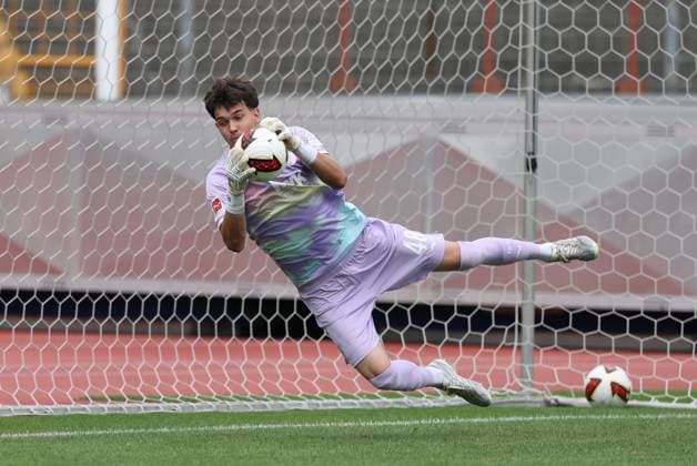 Torwartaktion von Tom Wisbereit 48 (FC Augsburg), FC Augsburg vs. BFV-Schwaben-Auswahl, Fussball, 1. Bundesliga, Testspiel, Saison 2026 27, 18.07.2026 Augsburg Bayern Deutschland *** Goalkeeper save by Tom Wisbereit 48, FC Augsburg, FC Augsburg vs. BFV Schwaben Select, Soccer, Bundesliga 1, Friendly Match, 2026–27 Season, July 18, 2026, Augsburg, Bavaria, Germany Copyright: xkolbert-press ChristianxKolbertx