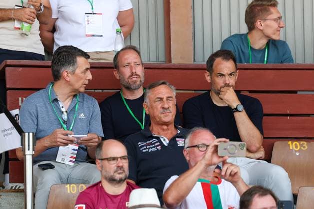 mitte Geschaeftsfuehrer Finanzen Michael Stroell (FC Augsburg), FC Augsburg vs. BFV-Schwaben-Auswahl, Fussball, 1. Bundesliga, Testspiel, Saison 2026 27, 18.07.2026 Augsburg Bayern Deutschland *** Michael Stroell, Deputy Managing Director of Finance, FC Augsburg; FC Augsburg vs. BFV Schwaben Select Team; Soccer; Bundesliga 1; Friendly Match; 2026–27 Season; July 18, 2026; Augsburg, Bavaria, Germany Copyright: xkolbert-press ChristianxKolbertx