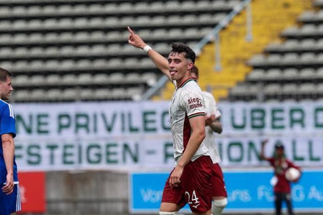 Torjubel von Thomas Kastanaras 24 (FC Augsburg) zum 2:0, FC Augsburg vs. BFV-Schwaben-Auswahl, Fussball, 1. Bundesliga, Testspiel, Saison 2026 27, 18.07.2026 Augsburg Bayern Deutschland *** Thomas Kastanaras of FC Augsburg celebrates his goal to make it 2–0, FC Augsburg vs. BFV Schwaben Select, Soccer, Bundesliga 1, Friendly Match, 2026–27 Season, July 18, 2026, Augsburg, Bavaria, Germany Copyright: xkolbert-press ChristianxKolbertx