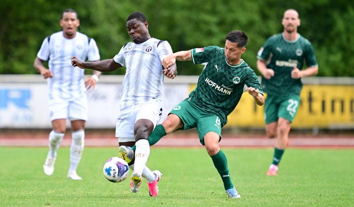 18.07.2026 - Fussball - Saison 2026 2027 - Testspiel Freundschaftsspiel Vorbereitungsspiel - SpVgg Greuther Fürth ( Kleeblatt ) - FC Zürich - Sportfoto Zink - xwoxzix - regulations prohibit any use of photographs as image sequences and or quasi-video - only for editorial use - Umeh Emmanuel (11, FC Zürich ) Shinta Appelkamp (8, SpVgg Greuther Fürth ) *** July 18, 2026 Soccer Season 2026–2027 Exhibition Match Friendly Match Preseason Match SpVgg Greuther Fürth Kleeblatt FC Zurich Sports Photo Zink xwoxzix Regulations prohibit any use of photographs as image sequences and or quasi-video; for editorial use only. Umeh Emmanuel 11, FC Zurich; Shinta Appelkamp 8, SpVgg Greuther Fürth