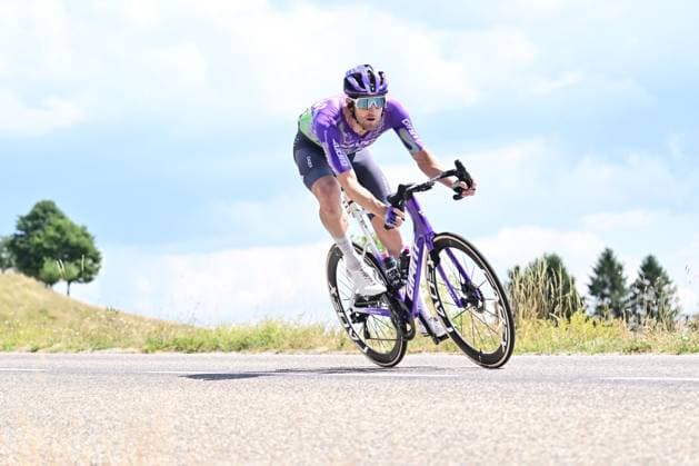 Tour de France 2026 Stage 14 LE MARKSTEIN, FRANCE - JULY 18 : Durbridge Luke (AUS) of Team Jayco AlUla in action during stage 14 of the 113rd edition of Tour de France an UCI World Tour 2.UWT cycling road race stage for Men Elite of 155 km with start in Mulhouse and finish in Le Markstein on July 18, 2026 in Le Markstein, France, 18 07 2026 ( Motordriver Kurt Vandenborre - Le Markstein France  Copyright: xPeterxDexVoechtx