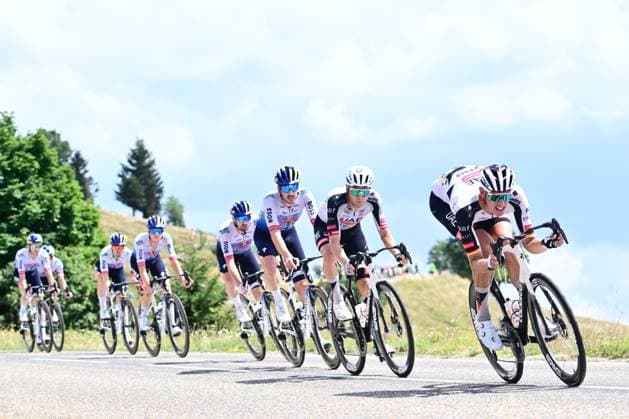 Tour de France 2026 Stage 14 LE MARKSTEIN, FRANCE - JULY 18 : Politt Nils (GER) of UAE Team Emirates XRG in action during stage 14 of the 113rd edition of Tour de France an UCI World Tour 2.UWT cycling road race stage for Men Elite of 155 km with start in Mulhouse and finish in Le Markstein on July 18, 2026 in Le Markstein, France, 18 07 2026 ( Motordriver Kurt Vandenborre - Le Markstein France  Copyright: xPeterxDexVoechtx